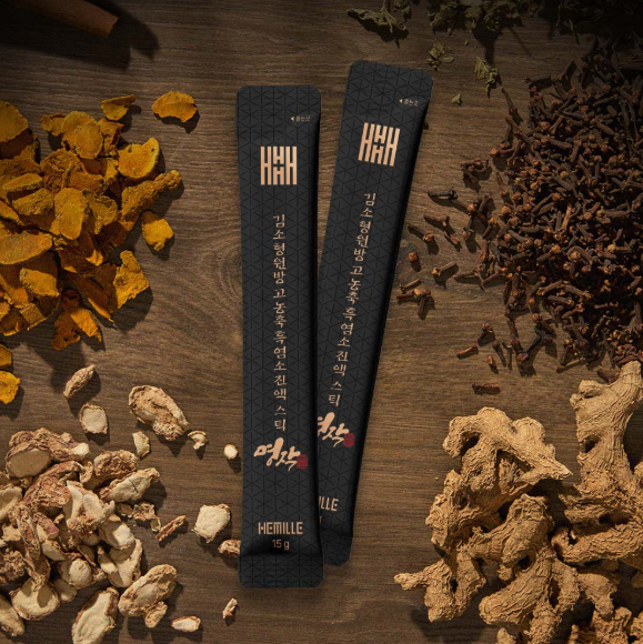 Kim So-hyung Premium Concentrated Black Goat Extract 1 Box (750g, 50 Sticks)