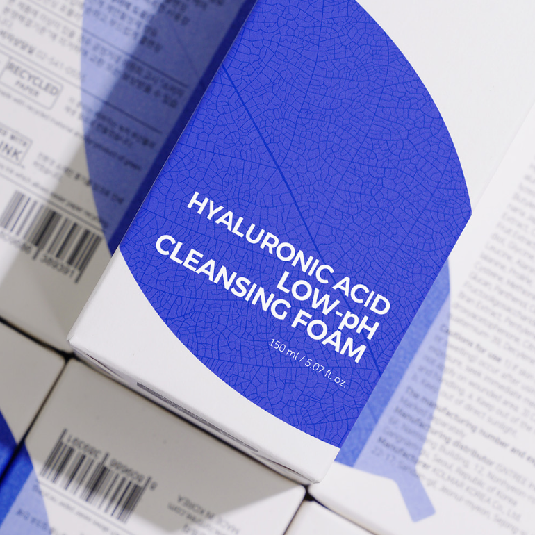 Hyaluronic Acid Low-PH Cleansing Foam 150ml