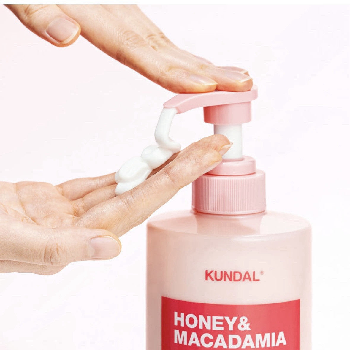Honey & Macadamia Pure Body Lotion (Baby Powder Scent) 718 ml